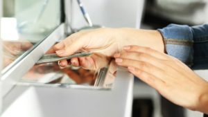 Як працюватимуть банки на День Конституції