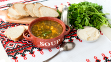 По-мариупольски: рецепт борща с бычками