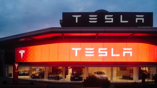 Биткоин обвалил акции Tesla