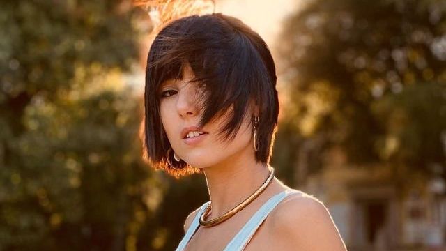 Евровидение 2021: солиста группы Maneskin Дамиано Давида поздравила его девушка с победой