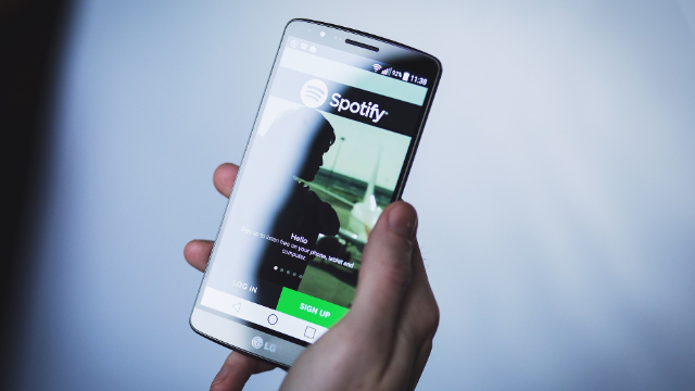 Spotify представил приложение Greenroom — это аналог Clubhouse