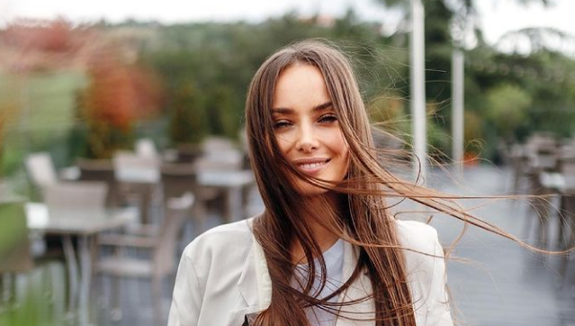Жена – красивая, а мужа нет в Instagram: Мишина пошутила в сети насчет отношений