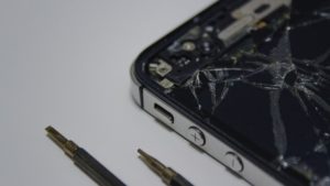 Гаджеты Apple ремонтируют в нечеловеческих условиях: сотрудники раскрыли всю правду