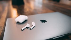 AirPods