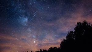 Звездопад Персеиды 2021: где и когда наблюдать за метеорами