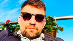 Плакати з Путіним і фаєри: як пройшов концерт Басти в Києві