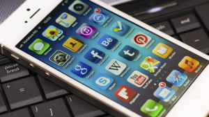 Apple отложила введение проверки фото на детскую порнографию