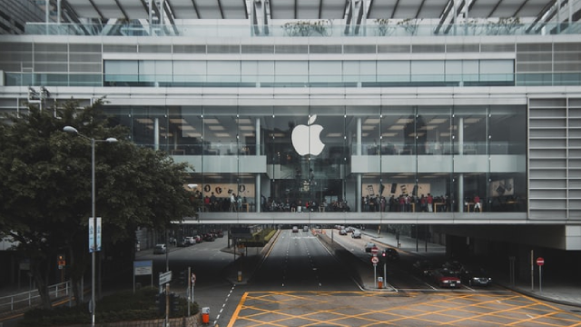 Одумались: Apple Musiс исправил карту с “российским” Крымом
