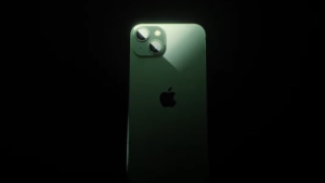 Apple показала зелений iPhone 13