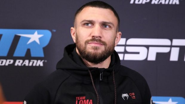 Ломаченко отказался от чемпионского поединка с Камбососом и остается в Украине