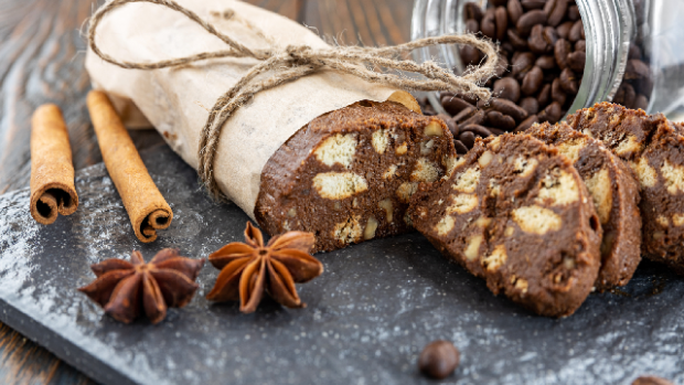 рецепт сладкой колбаски с орехами