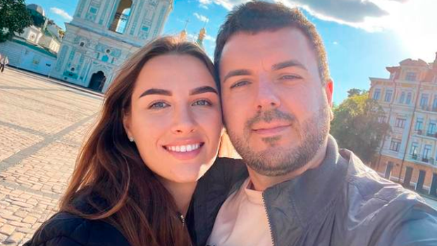 Охопив вселенський страх: дружина Решетніка показала фото із зруйнованою військовою технікою