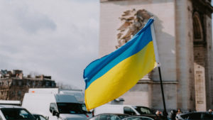 Мирной и счастливой жизни! Поздравления с Днем Конституции Украины в СМС