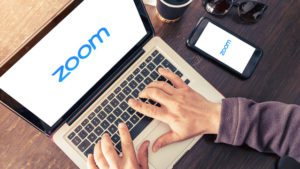 Как изменить язык в Zoom на разных устройствах