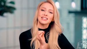 Оля Полякова скрин