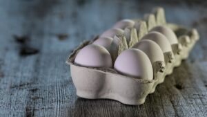 Під воду чи ні? Скільки зберігаються миті яйця і чому можуть зіпсуватися