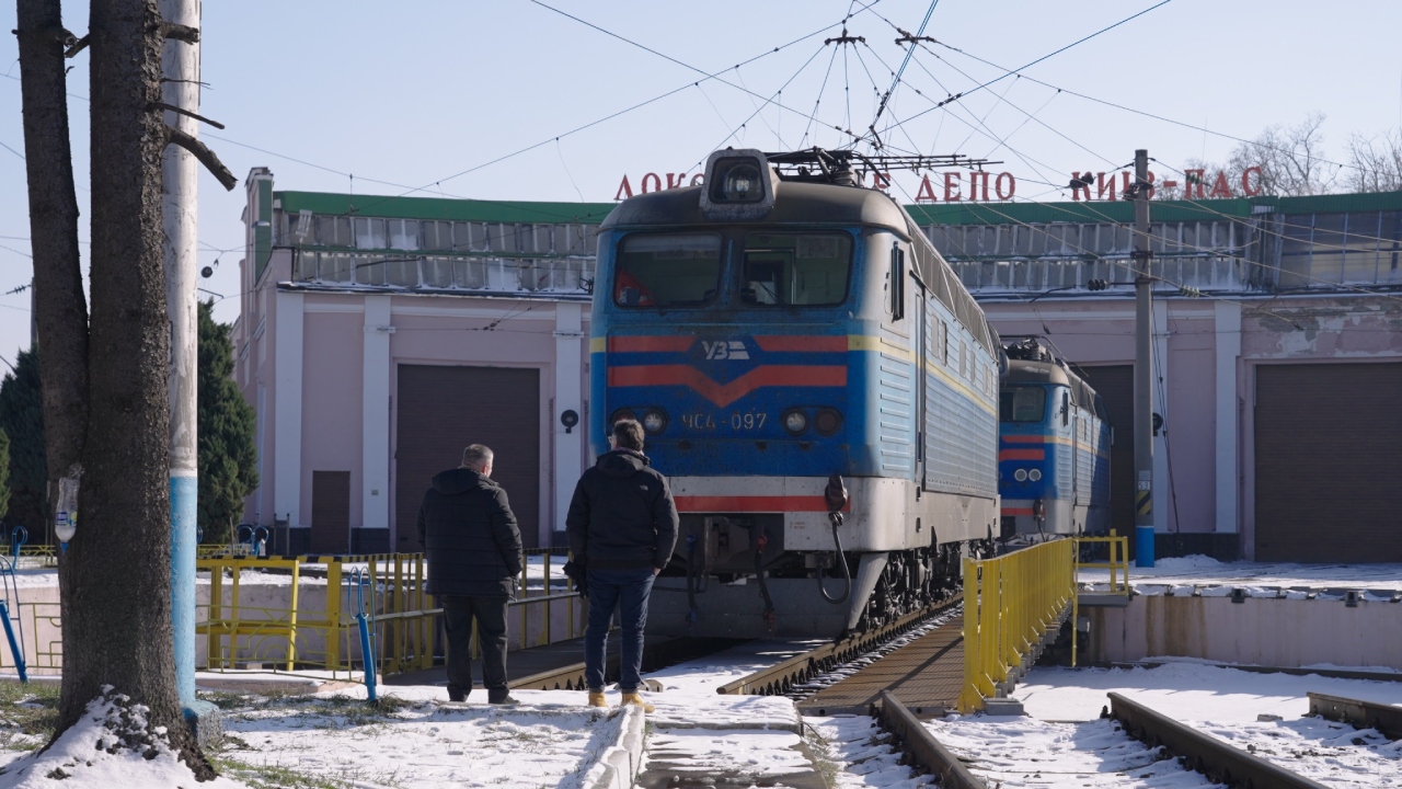 Україна. Хребет війни