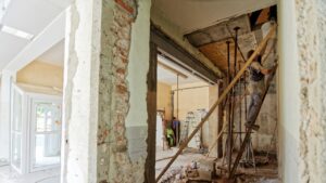 Як утеплити будинок пінопластом своїми руками: основні лайфхаки