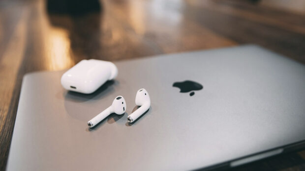 навушники, ноутбук, airpods