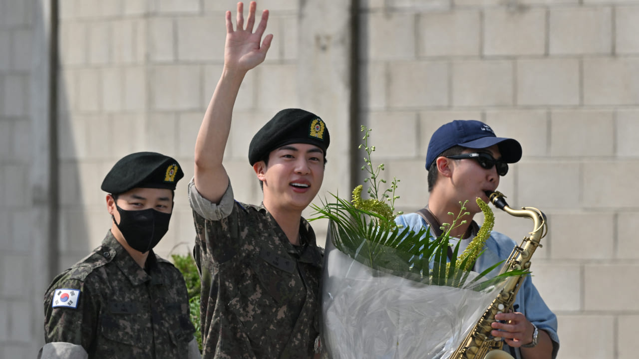 Джин з BTS