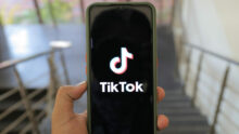 у Франції батьки судяться з TikTok