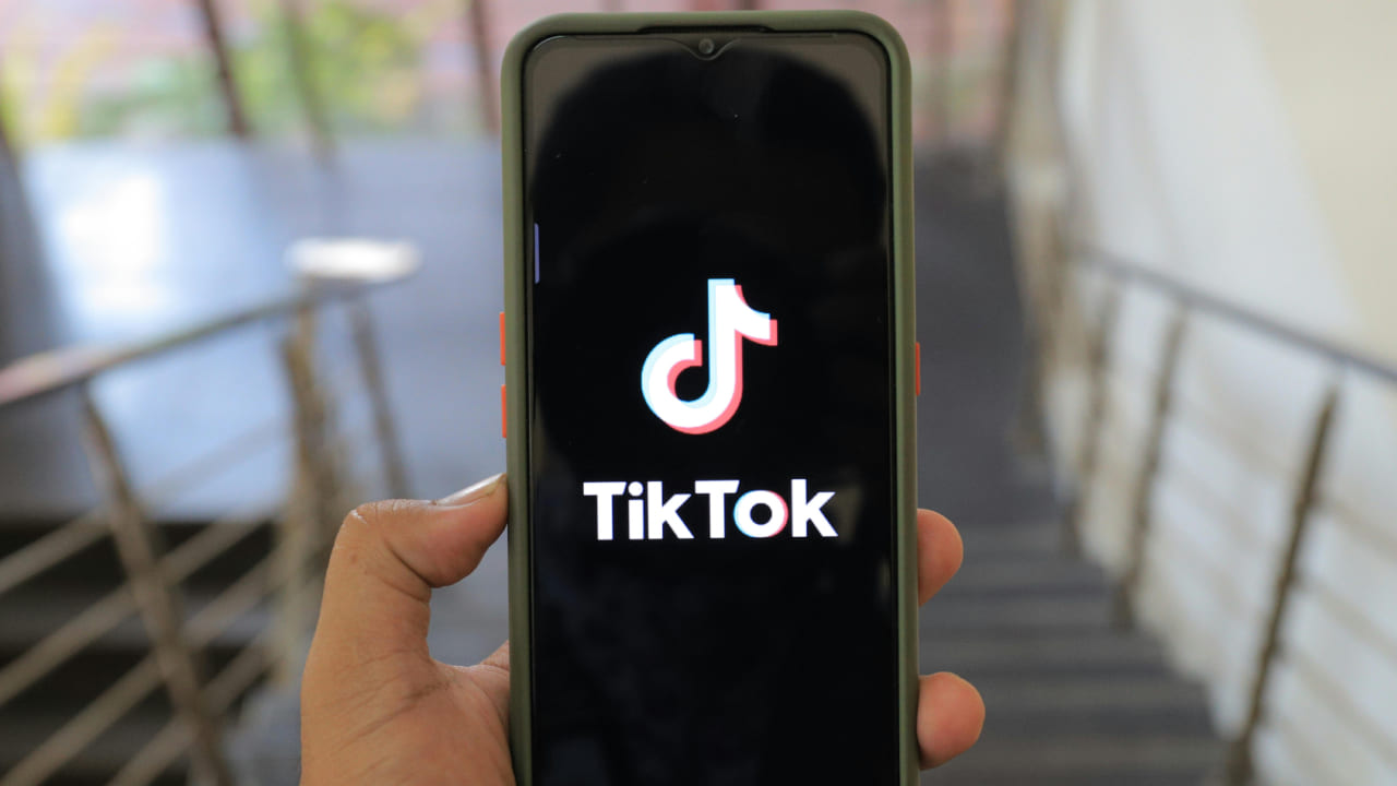 у Франції батьки судяться з TikTok