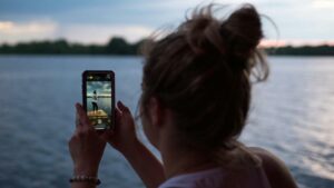 що робити, якщо телефон упав у воду і не працює