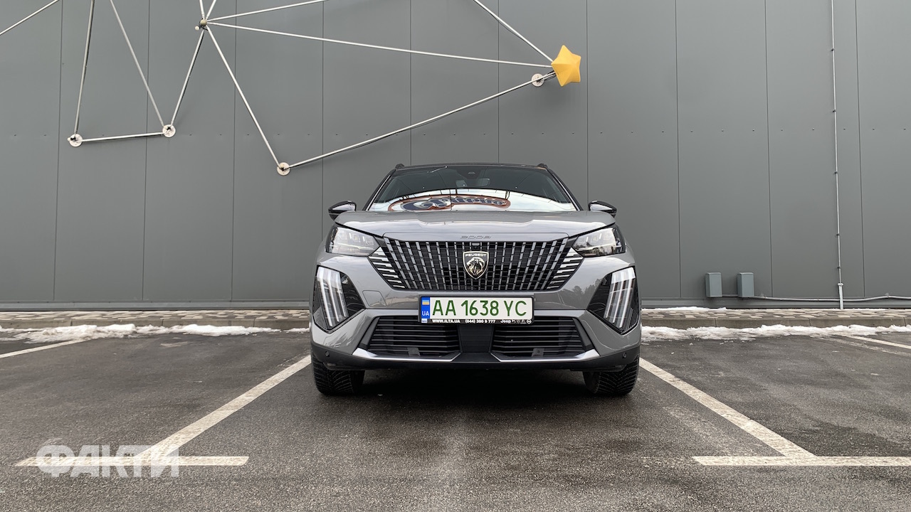 Peugeot E-2008 – тест-драйв кросовера (фото) Фото 8