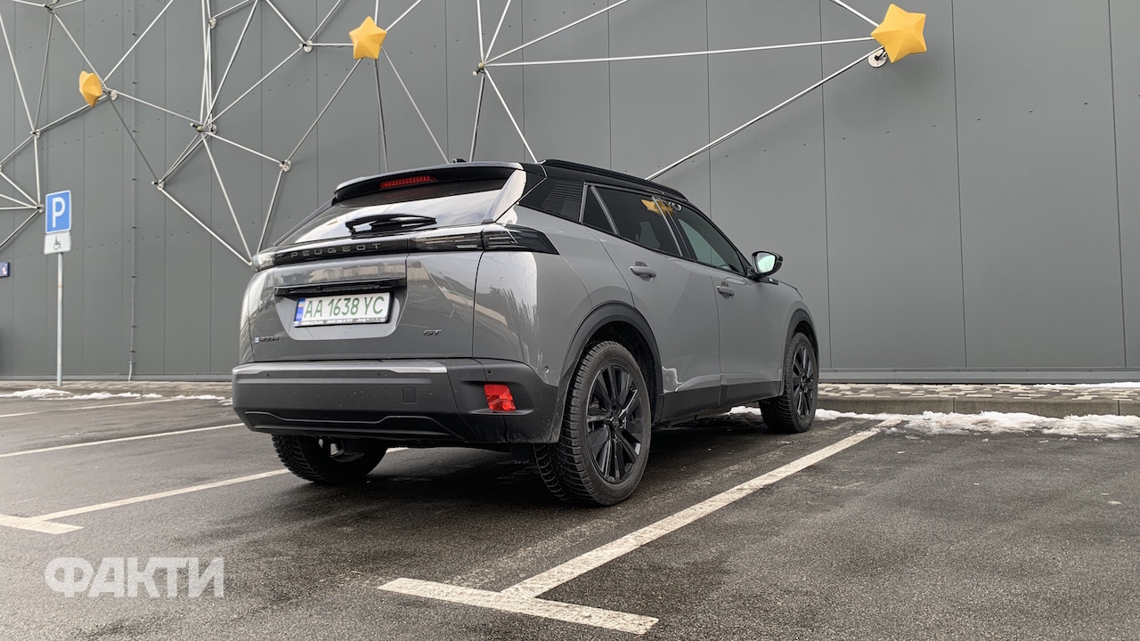 Peugeot E-2008 – тест-драйв кросовера (фото) Фото 1