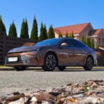 Тест-драйв Toyota Camry 2025: легенда знову в грі