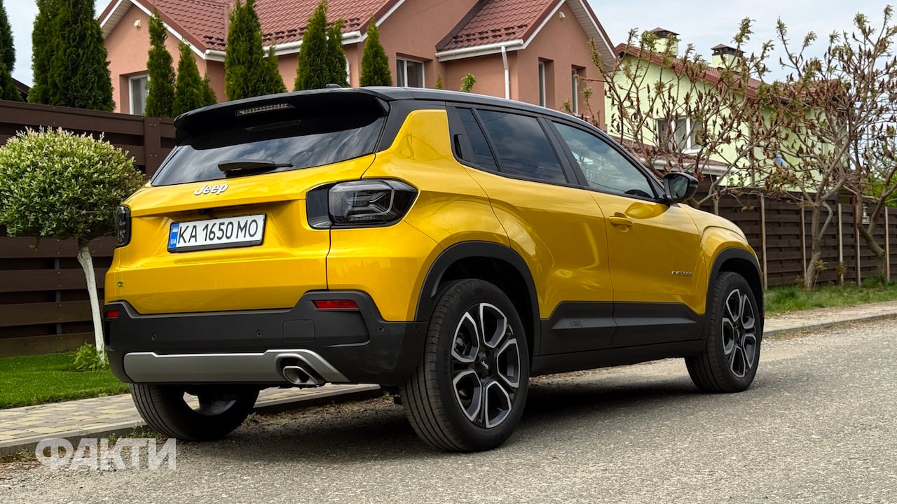 Jeep Avenger: тест-драйв кроссовера (фото) Фото 1