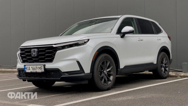 Тест-драйв Honda CR-V e:HEV: сімейний гібрид
