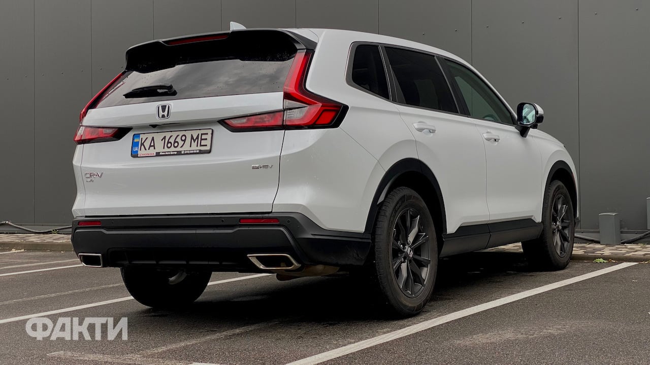 Honda CR-V e:HEV: тест-драйв кросовера (фото) Фото 1