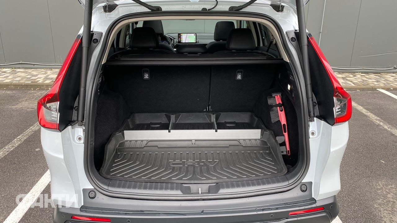 Honda CR-V e:HEV: тест-драйв кросовера (фото) Фото 10