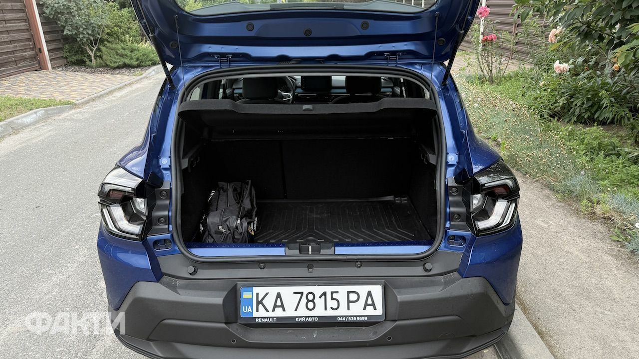 Renault Kardian: тест-драйв хетчбека (фото) Фото 9