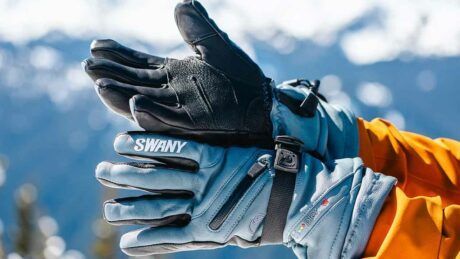 Чому рукавички промокають і дубіють: мембрана, просочення, шви та помилки сушіння